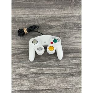 Wired White Gamecube Controller Used